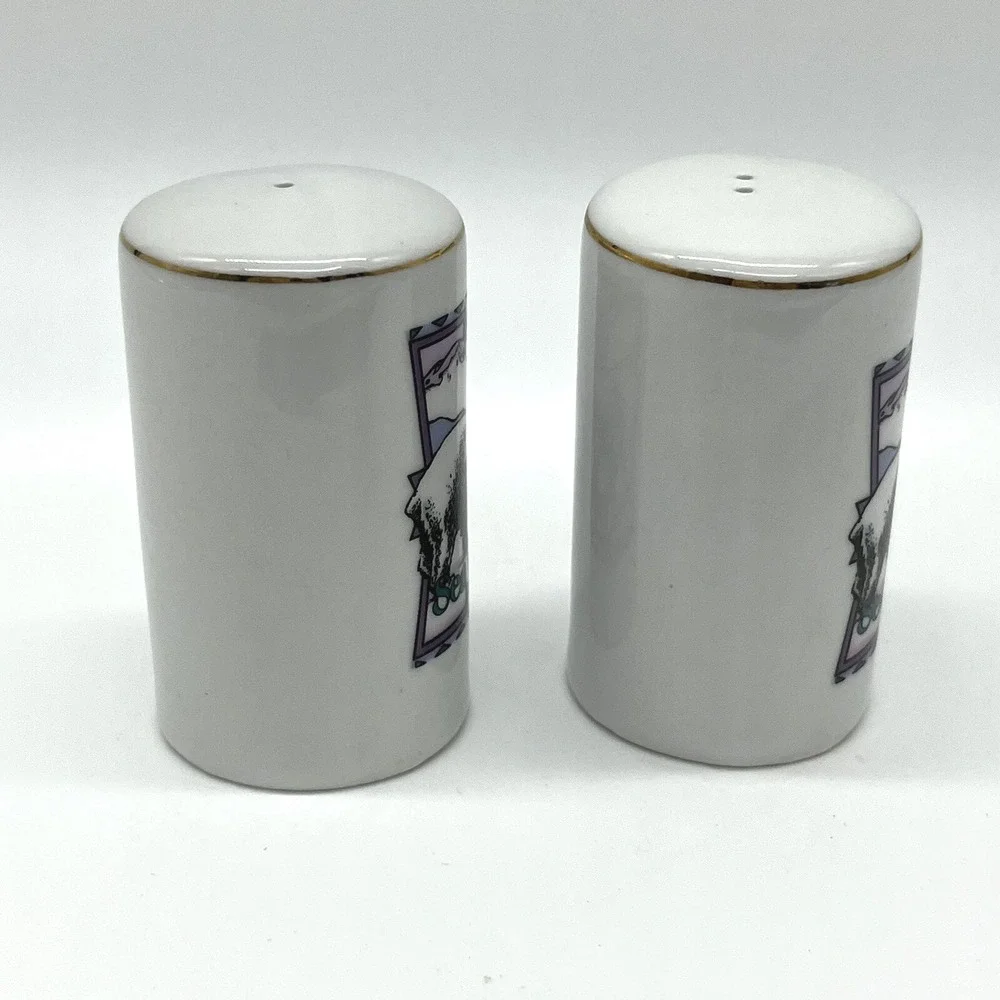 Sea World Wild Arctic Polar Bear‎ Salt Pepper Shakers Porcelain Gold Trim 90s